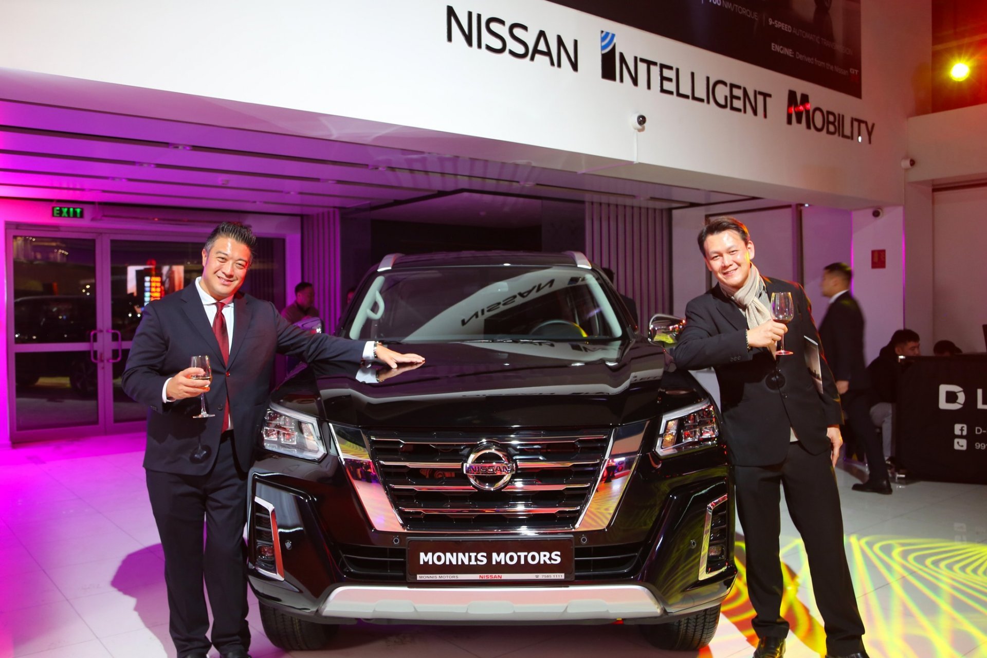 Моннис Моторс ХХК нь дунд оврын SUV ангилалд багтах Nissan Terra автомашиныг албан ёсоор танилцууллаа.