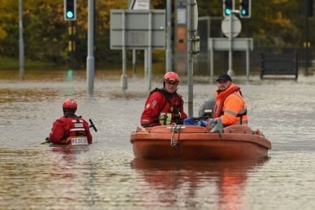 АНГЛИД ҮЕР УСНЫ ГАМШГИЙН УЛМААС ИРГЭДИЙГ НҮҮЛГЭН ШИЛЖҮҮЛЖ БАЙНА