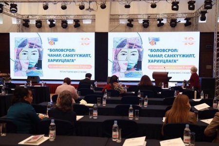 БШУЯ: Багш нар цалингаас шалтгаалж ажлаасаа гарах тохиолдол ихэссэн