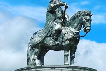 Equestrian statue of Genghis Khan - Chinggis Khaan Statue Complex