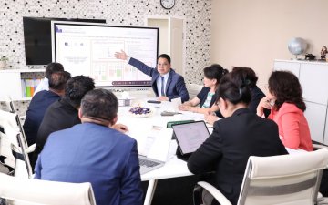 МОНГОЛЫН БАГШ НАРЫН 7 ДУГААР ИХ ХУРЛЫН ШИЙДВЭРИЙН ХЭРЭГЖИЛТИЙН ТАЙЛАНГ ХЭЛЭЛЦЛЭЭ