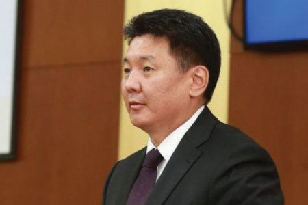 Залуу гишүүд У.Хүрэлсүх рүү эргэжээ