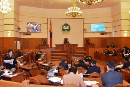 Оюуны өмчийг эдийн засгийн эргэлтэд оруулах тухай хуулийн төслийн анхны хэлэлцүүлгийг хийв