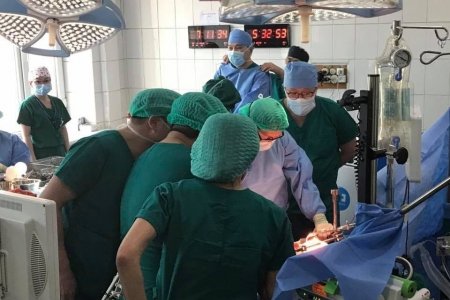 Хорт хавдартай хүнд элэг шилжүүлэн суулгажээ