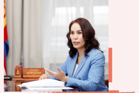 Ц.Мөнхцэцэг: Улс төрийг бохир мөнгөний урсгалаас цэвэрлэх цаг ирсэн