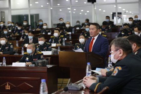 Ерөнхийлөгч Зэвсэгт хүчний удирдах бүрэлдэхүүний стратегийн цугларалтад оролцлоо