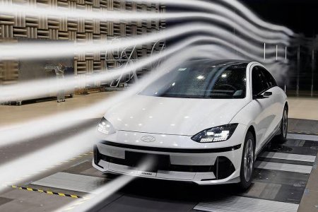 Hyundai Motor Group цахилгаан автомашины ирээдүйг хэрхэн тодорхойлж байна вэ?