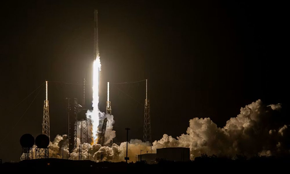 SpaceX компани 1.75 их наяд долларын IPO үнэлгээ авах зорилгоор Starlink-ийн үүрэн холбооны сүлжээний хамрах хүрээг өргөтгөхөөр төлөвлөж байна