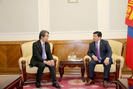 Автомашины зай хураагуурыг устгах, дахин боловсруулах үйлдвэр Монголд байгуулахад дэмжлэг үзүүлэхийг Японы Элчин сайдаас хүсэв