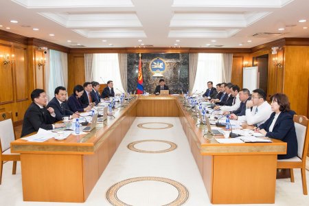 ​Тэтгэврийг 15-27 мянган төгрөгөөр нэмэхээр шийдвэрлэлээ