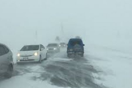 Цасан шуурга шуурна