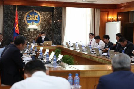 ХИЧЭЭЛИЙН ШИНЭ ЖИЛИЙГ ЕСДҮГЭЭР САРД ЭХЛҮҮЛНЭ