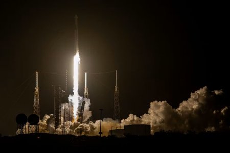 SpaceX компани 1.75 их наяд долларын IPO үнэлгээ авах зорилгоор Starlink-ийн үүрэн холбооны сүлжээний хамрах хүрээг өргөтгөхөөр төлөвлөж байна