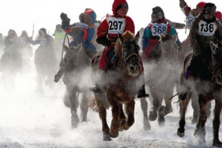 Өвлийн улиралд хурдан морины уралдаан зохион байгуулахыг хориглолоо