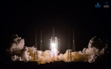 БНХАУ сарны гадаргаас дээж авчрах зорилготой хөлгөө амжилттай хөөргөлөө