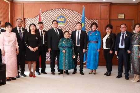 БОЛОВСРОЛ, ШИНЖЛЭХ УХААНЫ САЛБАРЫНХАНД ТӨРИЙН ДЭЭД ОДОН, МЕДАЛЬ ГАРДУУЛЛАА