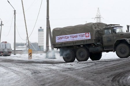 Сайжруулсан түлш хүргэх боломжгүй өндөрлөг цэгт туулах чадвар сайтай автомашинаар түгээлт хийж байна
