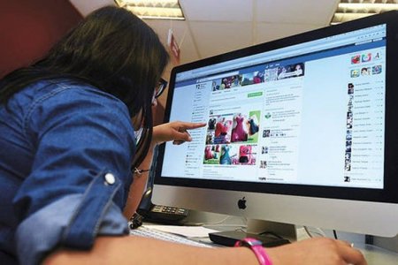 “Фэйсбүүк” компани хуурамч хаягуудыг устгажээ