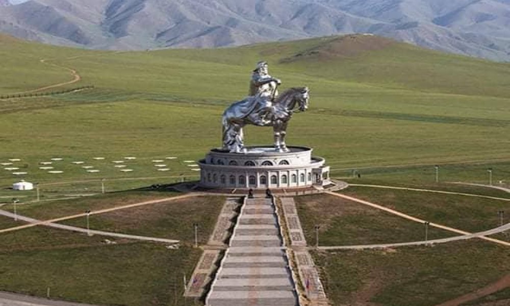 The nearest sightseeings to Ulaanbaatar