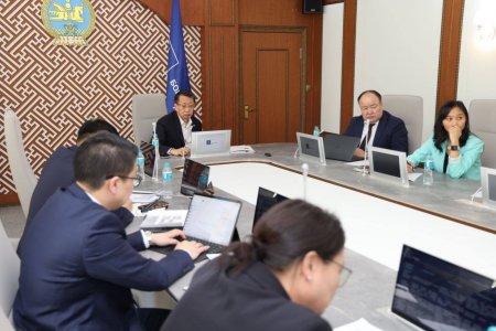 Боловсролын сайдын шуурхай хурал боллоо
