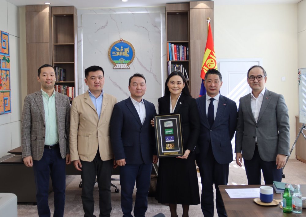 Chinbat Nomin, Minister of Digital Development, Innovation and Communications, held a meeting with members of the MICOA