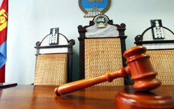 2020 онд худал мэдээлэл тараасан 251 үйлдэлд эрүүгийн хэрэг үүсгэсэн ч анхан шатны шүүх 10-ыг нь хянан шийдвэрлэсэн