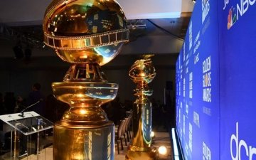 АНУ-ын жүжигчин Том Круз “Алтан бөмбөрцөг” ёслолын арга хэмжээнээс авсан шагналуудаа буцаан өгчээ