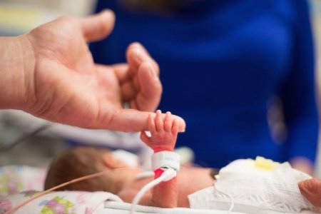 Сумын Эрүүл мэндийн төвд яаралтай хагалгаа амжилттай хийгдэж, иргэний амь насыг аварлаа.