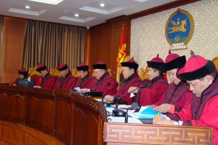 Цэц УИХ-ын 76 дугаар тогтоолыг хүчингүй болгов 