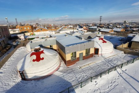 Налайх дүүрэгт монгол өв уламжлал, ёс заншлын өргөө 100 ортой цэцэрлэгийн барилга угсралтын ажил дууслаа