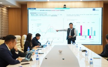 Макро эдийн засгийн өнөөгийн байдал, гүйцэтгэлийн талаар санал солилцов
