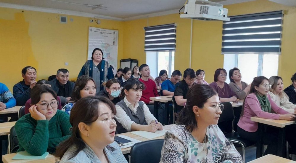 НӨЛӨӨЛЛИЙН УУЛЗАЛТЫГ ӨРХИЙН ЭРҮҮЛ МЭНДИЙН ТӨВҮҮДИЙН ЭМЧ АЖИЛТНУУДАД ЗОХИОН БАЙГУУЛЛАА. 