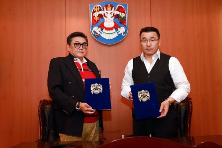 Нийслэлийн үнэт цаас гаргах ажилд хамтран ажиллах Санамж бичиг байгууллаа