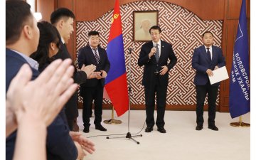 ИННОВАЦИЙН ТЭТГЭЛЭГ ХҮРТСЭН ДОКТОРУУД БОЛОВСРОЛ, ШИНЖЛЭХ УХААНЫ САЙДЫН НЭРЭМЖИТ ШАГНАЛ ГАРДЛАА