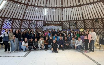 АХИСАН ТҮВШНИЙ СУРГУУЛЬ НИЙТ МАГИСТРАНТУУДЫГ ЧИГЛҮҮЛЖ “ROOTS AND RISE” ВОРКШОП ҮЙЛ АЖИЛЛАГААГ ЗОХИОН БАЙГУУЛЛАА