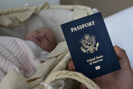 АНУ-ын эрх баригчид жирэмсэн эмэгтэйчүүдэд виз олгох журмыг чангатгана