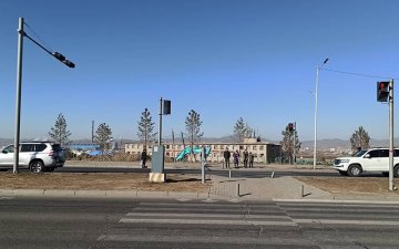 Явган зорчигчийн гэрлэн дохио хүлээх тэвчээрийн хязгаар 3-4 минут байдаг байна