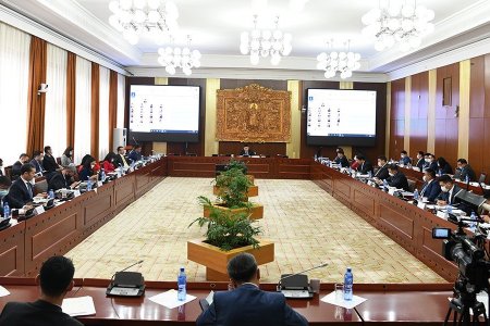 Улаанбаатар хотын түгжрэлийг цогцоор нь шийдэх түүхэн шийдвэр гаргалаа