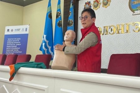 Зам тээврийн осолд өртсөн хүнд амилуулах суурь тусламж болон эмнэлэг хүртэлх гэмтлийн тусламж үзүүлэх чадавхийг олгох сургалт зохион байгуулагдаж байна. 