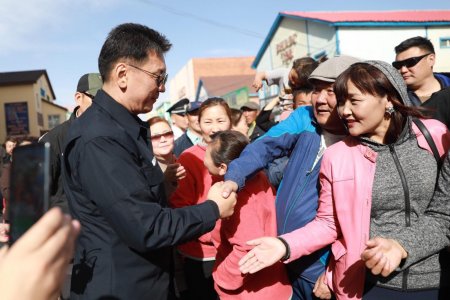 Ерөнхий сайд У.Хүрэлсүх Өвөрхангай аймагт тулгамдсан асуудлуудаас газар дээр нь шийдлээ