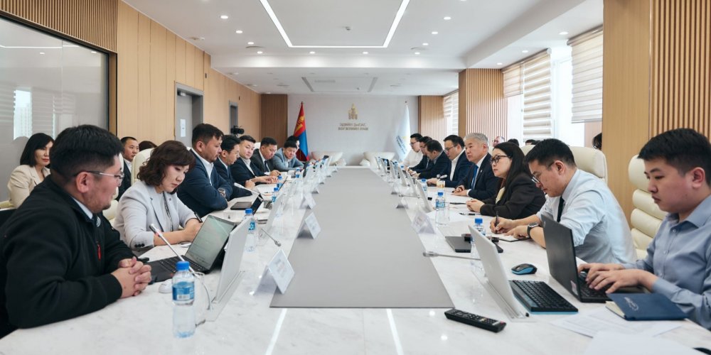 Уул уурхайн салбарын экспортлогч аж ахуйн нэгжүүдтэй уулзаж, тулгамдсан асуудлаар санал солилцов