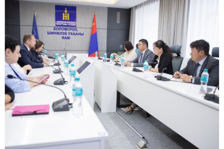 ОХУ-ЫН АЖЛЫН ХЭСЭГ СОНГИНОХАЙРХАН ДҮҮРЭГТ МОНГОЛ-ОРОСЫН ХАМТАРСАН СУРГУУЛЬ БАЙГУУЛАХ АСУУДЛААР МАНАЙ УЛСАД АЖИЛЛАЖ БАЙНА  