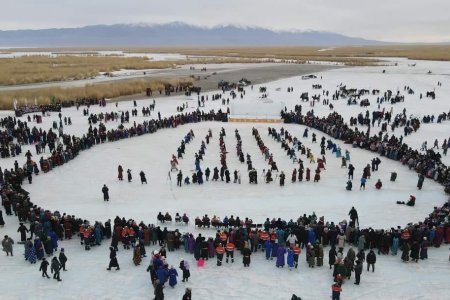 Олон угсаатны соёлын өвийг таниулах зорилготой “Мөнгөлөг шагшуурга”мөсний баяр 9 дэх жилдээ зохион байгуулагдлаа