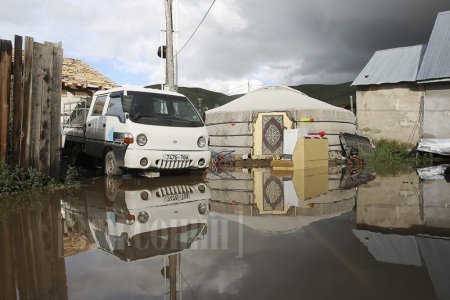 Хэнтий аймагт 160 айлын гэр, хашаа усанд автжээ
