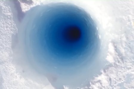 Эрдэмтэд Антарктидын мөсөн дор цаг хугацааны явцад хөлдсөн далд байгалийн тогтоц газрыг илрүүлжээ