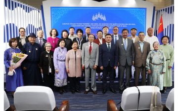 АХМАДУУДДАА АРДЫН ХУВЬСГАЛЫН 100 ЖИЛИЙН ОЙН МЕДАЛЬ ГАРДУУЛЛАА