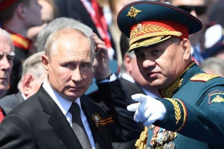 Путин Ялалтын баярын өдөр Украинд дайн зарлах магадлалтай гэжээ
