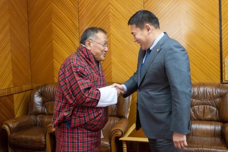 Бутаны Хаант Улсын Дотоод хэрэг, соёлын сайд Шеруб Гелцен Монгол Улсад айлчилж байна