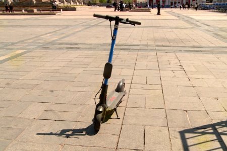 Нийслэлийн авто замын түгжрэлийг сааруулах зорилгоор 3000 цахилгаан скүүтэрийн түрээсийн үйлчилгээг нэвтрүүлжээ