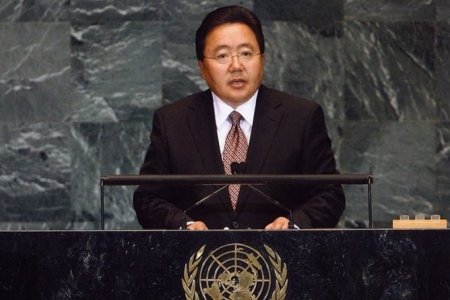 Ц.Элбэгдорж: Цааз ба дэлхий